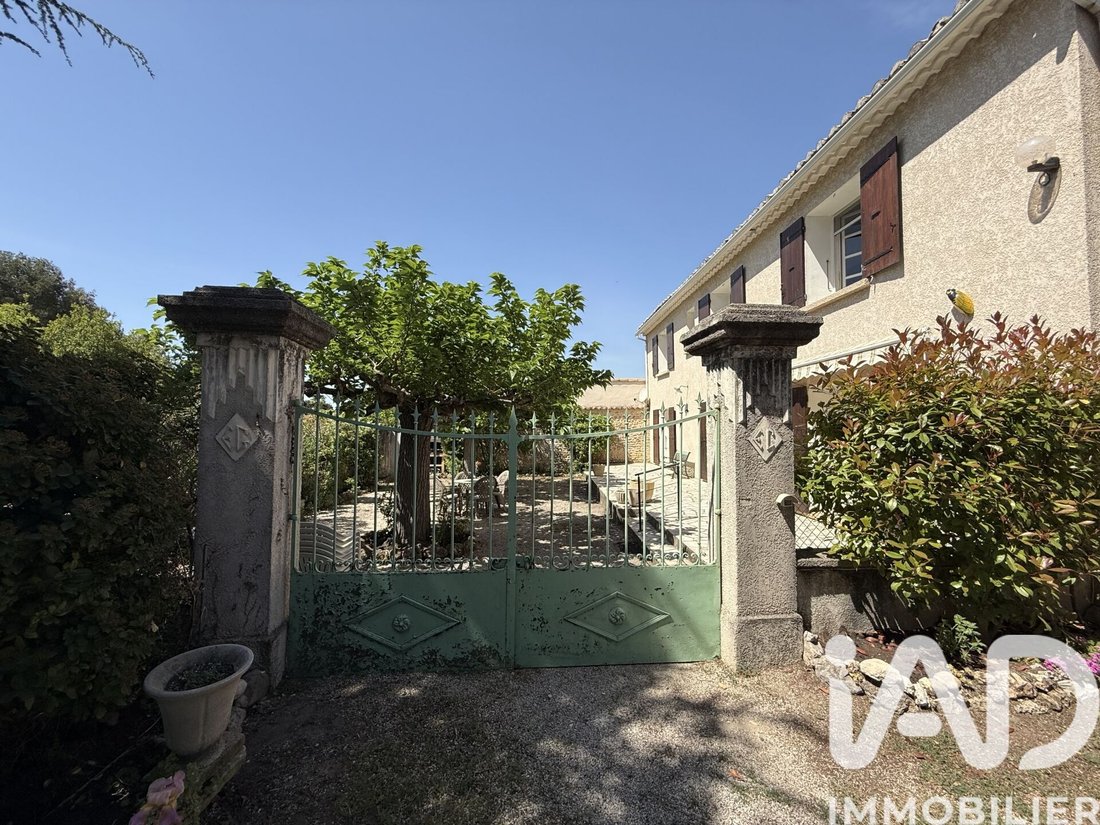 House in Rasteau, Provence-Alpes-Côte d'Azur, France 1 - 17823009