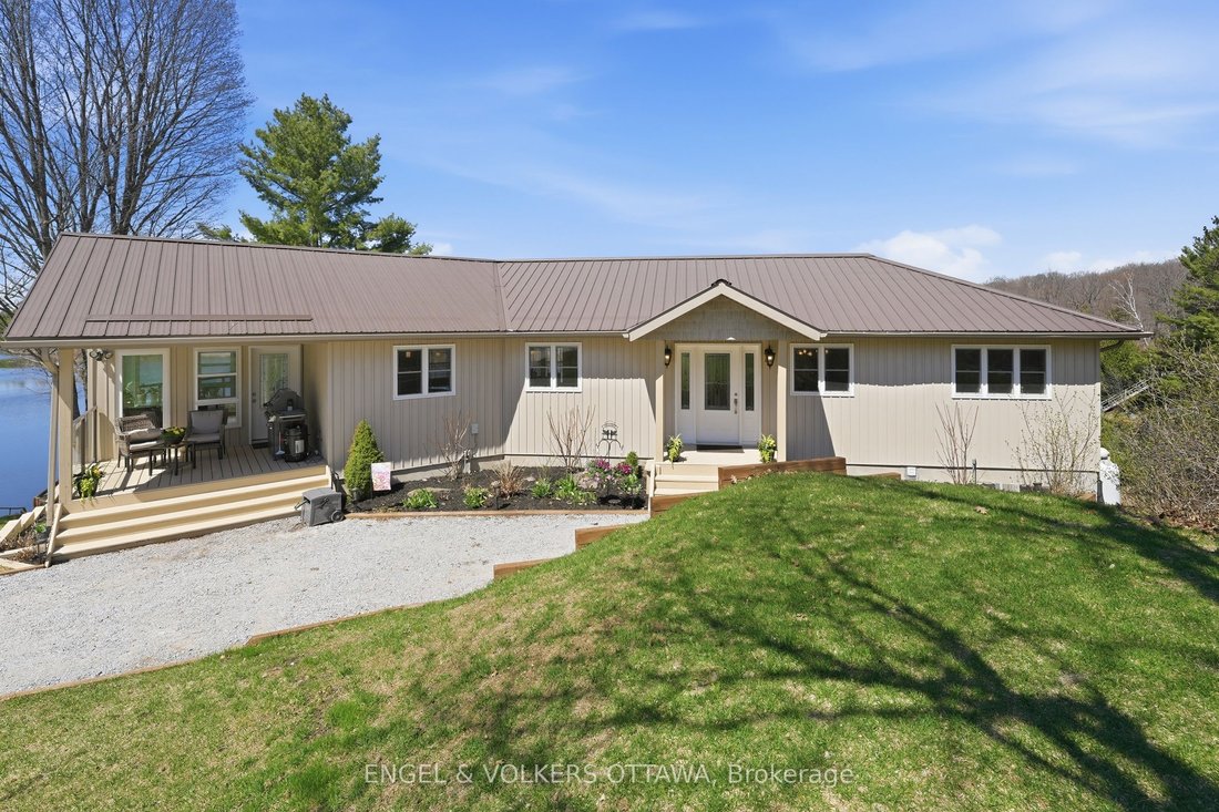 House in Parham, Ontario, Canada 2 - 17824571