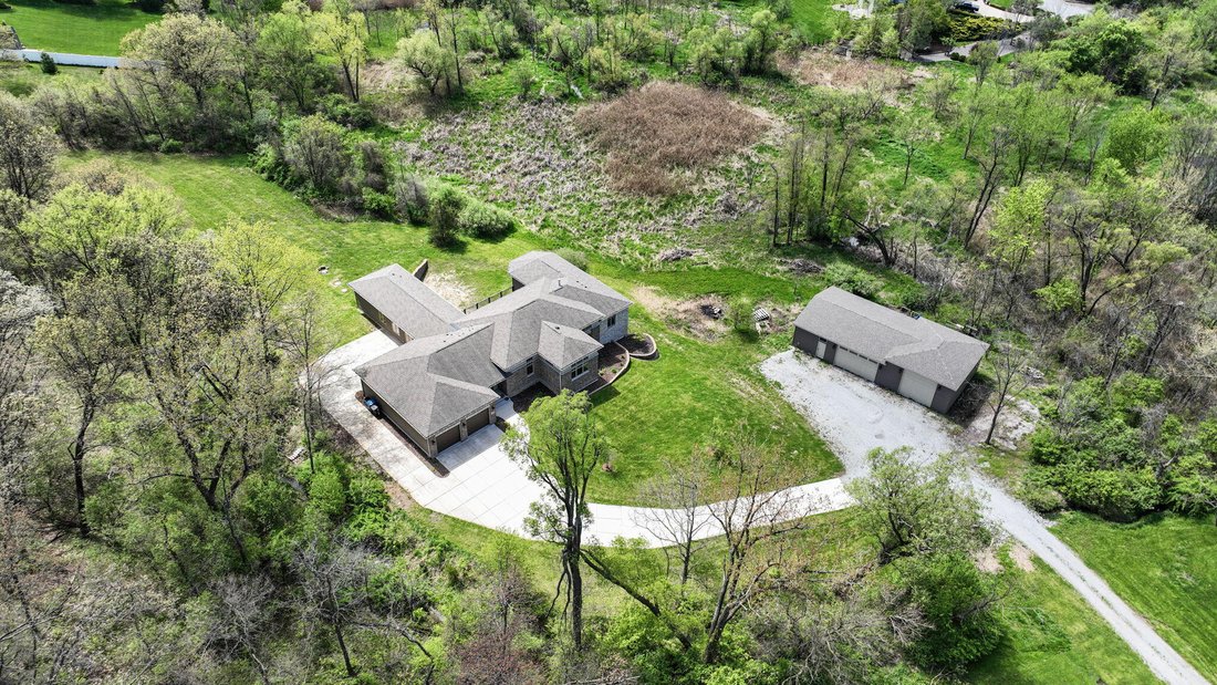 House in Crown Point, Indiana, United States 3 - 17819198