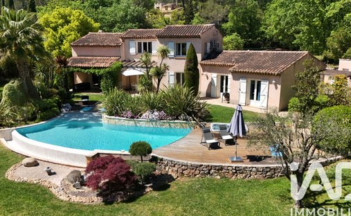 House in Vaugines-Les Faisses-Peyrard, Draguignan, France 1