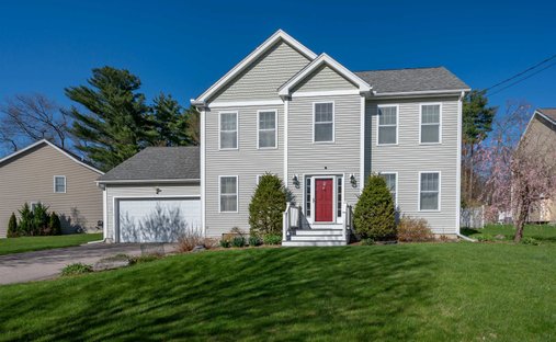 House in Nashua, New Hampshire, United States 1
