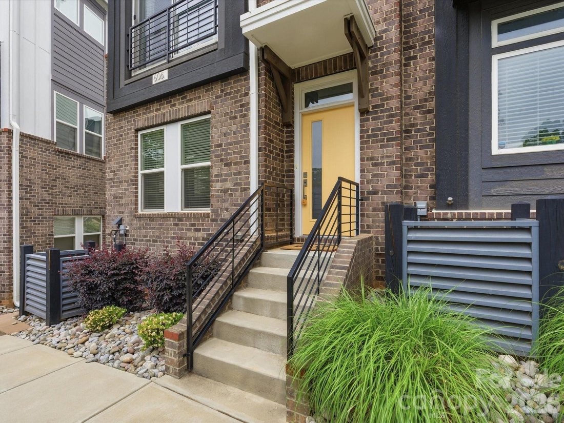 Townhouse in Charlotte, North Carolina, United States 3 - 17819104
