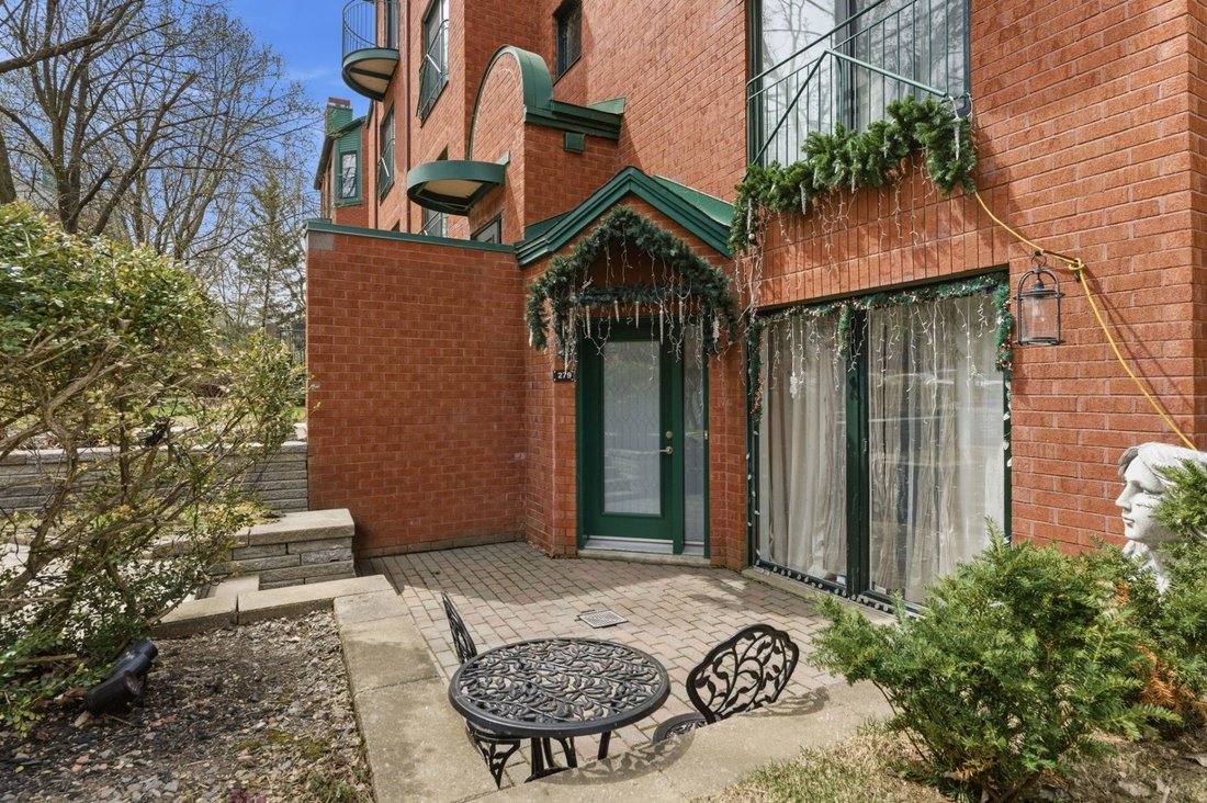 Condo in Montréal, Quebec, Canada 3 - 17290272
