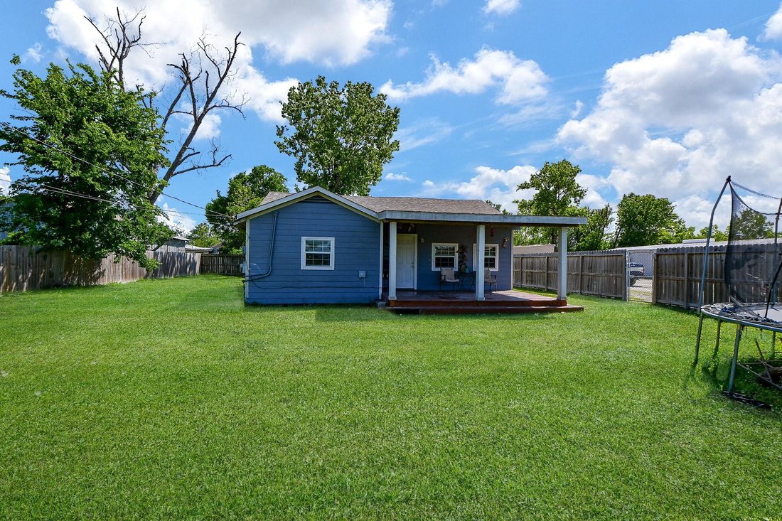 House in Houston, Texas, United States 3 - 17825098