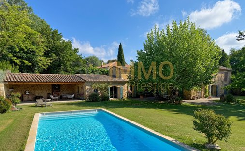 House in Uchaux, Provence-Alpes-Côte d'Azur, France 1