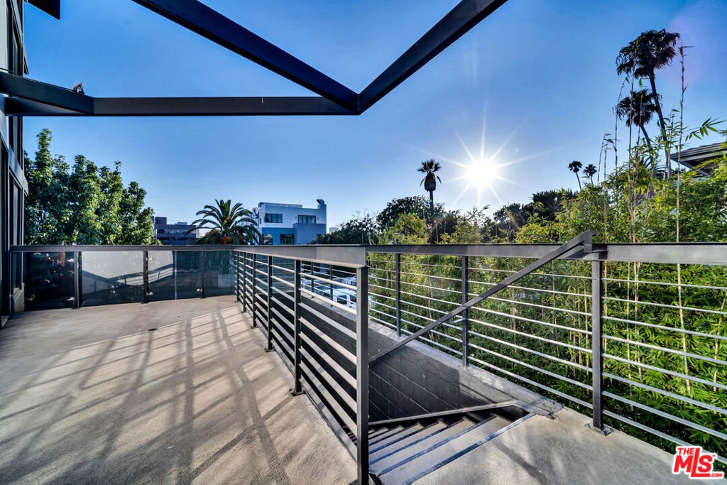 Santa Monica, California, United States 3 - 17826611