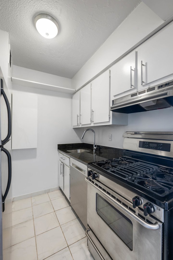 Condo in New York, New York, United States 3 - 17820535