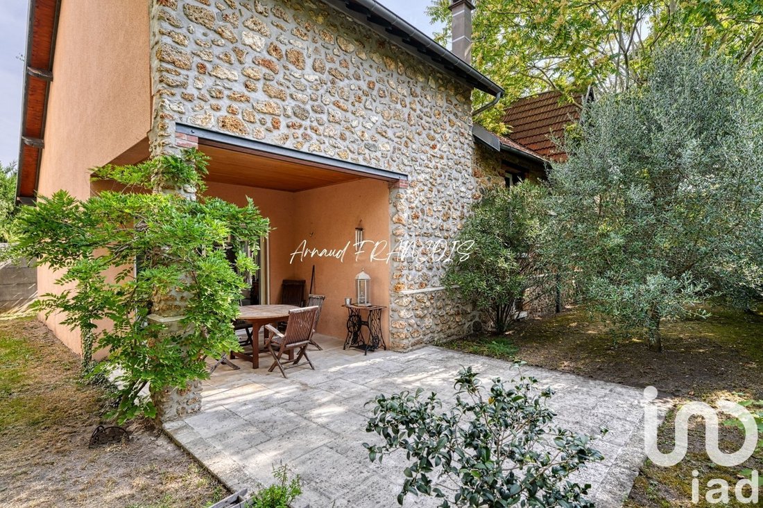 House in Le Vésinet, Ile-de-France, France 2 - 17818975