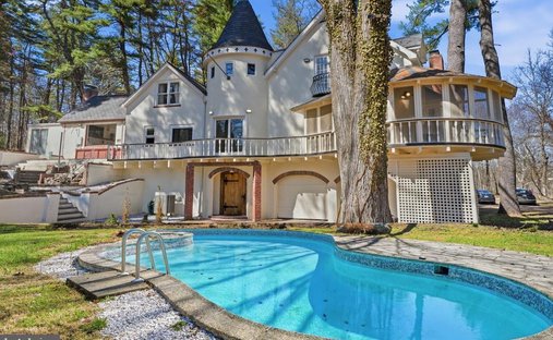 House in East Stroudsburg, Pennsylvania, United States 1
