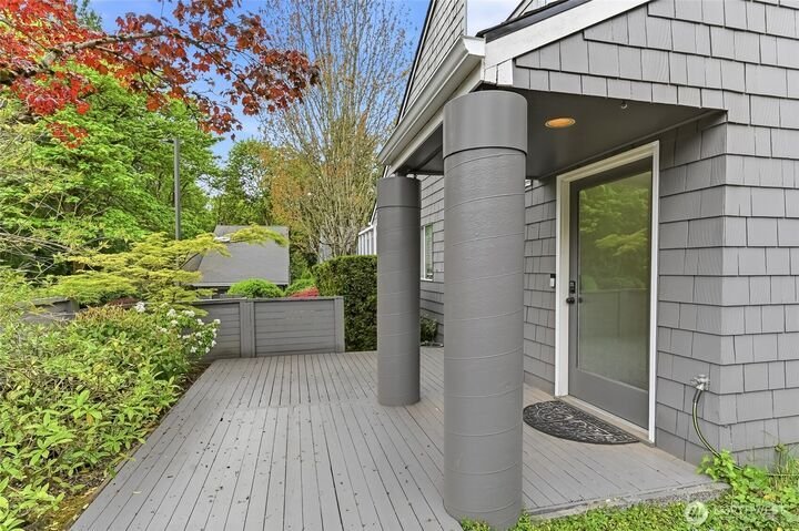 House in Bellevue, Washington, United States 2 - 17826425
