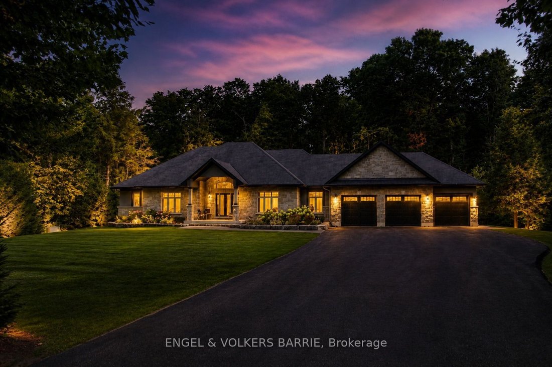 House in Midhurst, Ontario, Canada 1 - 17825034