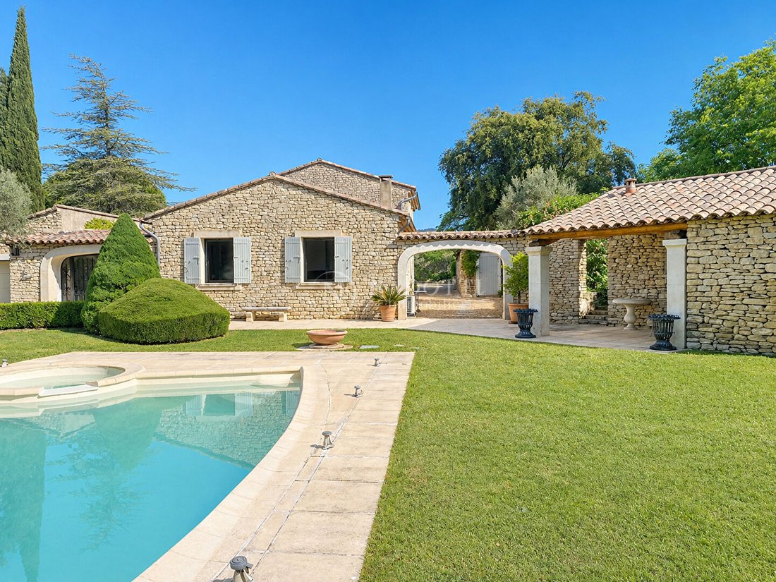 House in Gordes, Provence-Alpes-Côte d'Azur, France 2 - 17823127