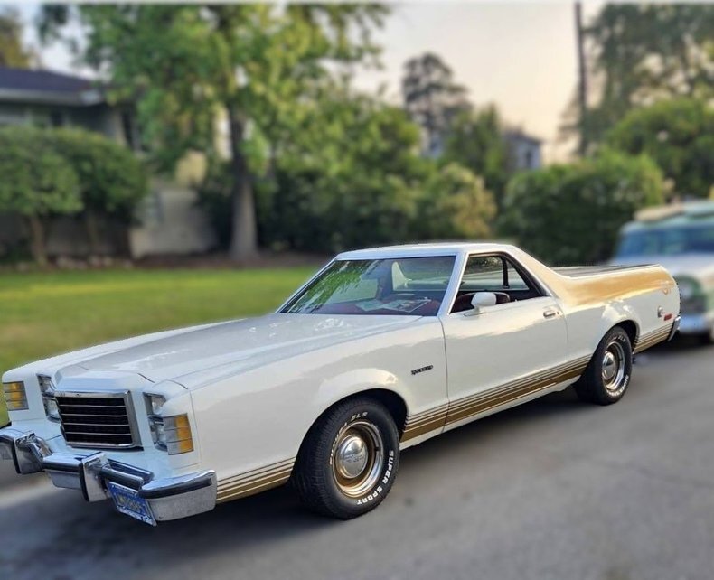Pickup in Glendale, United States 1 - 17817462