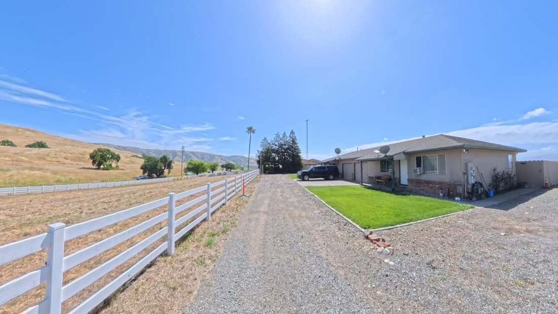 House in Gilroy, California, United States 1 - 17828143