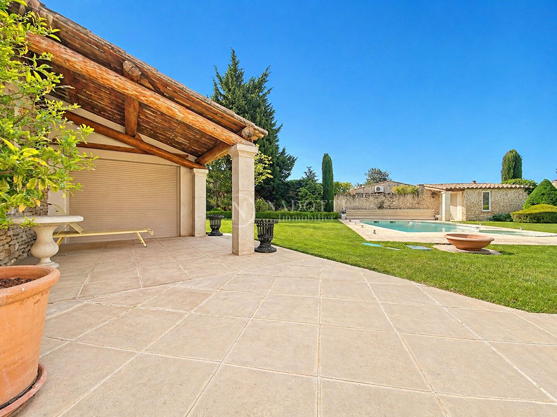 House in Gordes, Provence-Alpes-Côte d'Azur, France 4 - 17823127