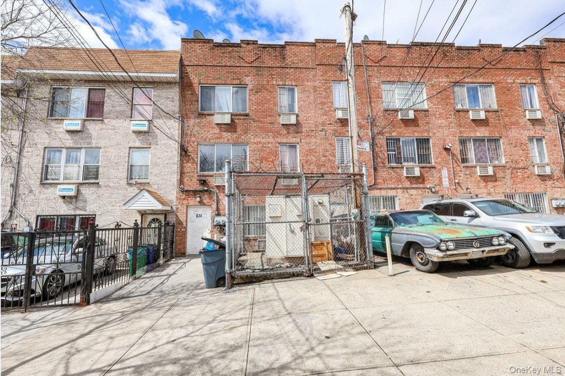 House in New York, New York, United States 3 - 17833931