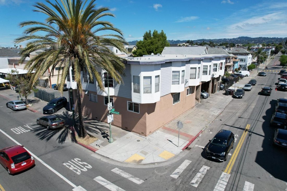 Oakland, California, United States 2 - 17816094