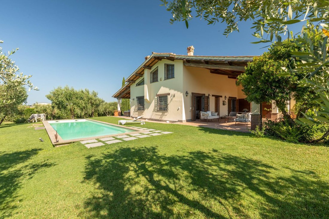 Casa en Capalbio, Toscana, Italia 1 - 15923993