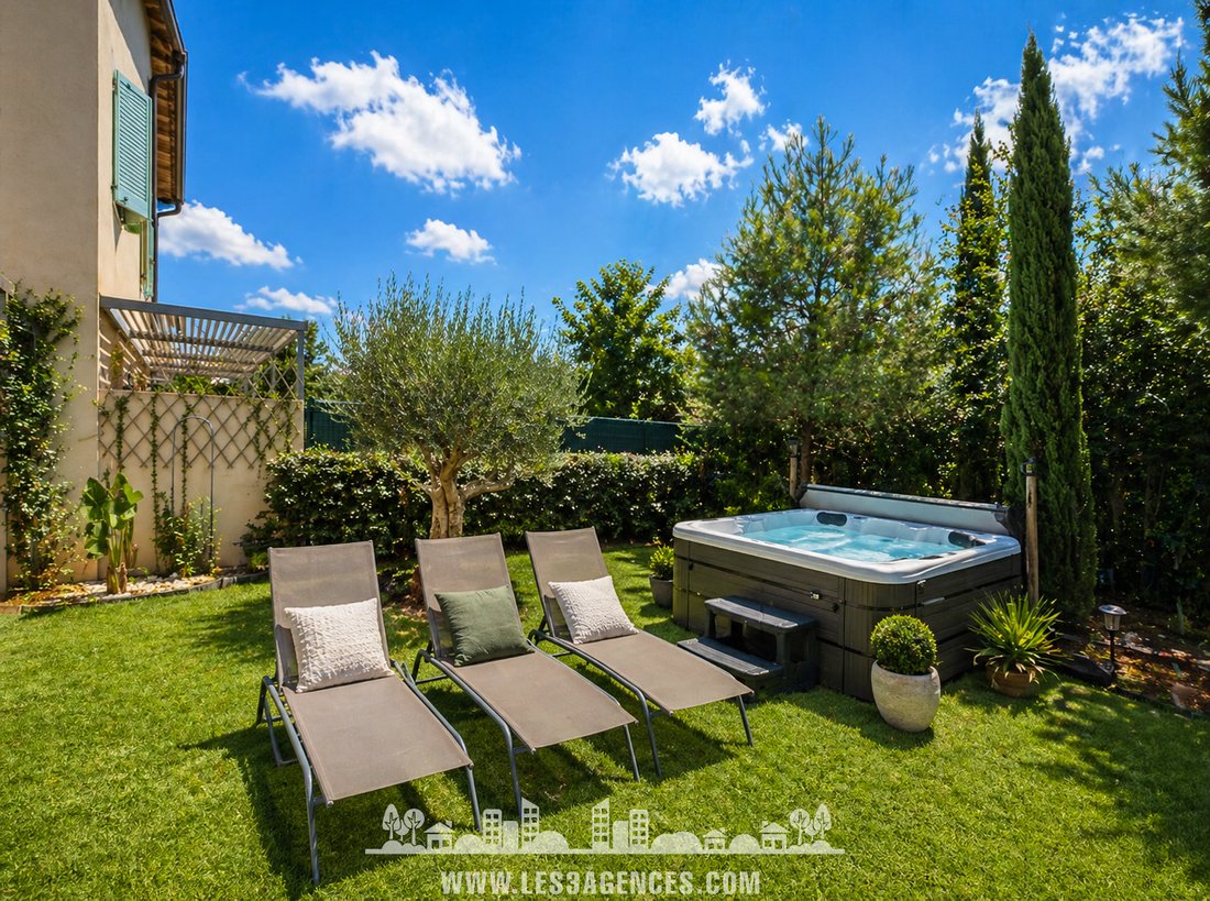 House in Grimaud, Provence-Alpes-Côte d'Azur, France 1 - 17218447