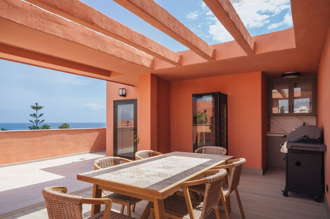Apartment in Gualdalmansa, Estepona, Andalusia 2 - 17819273