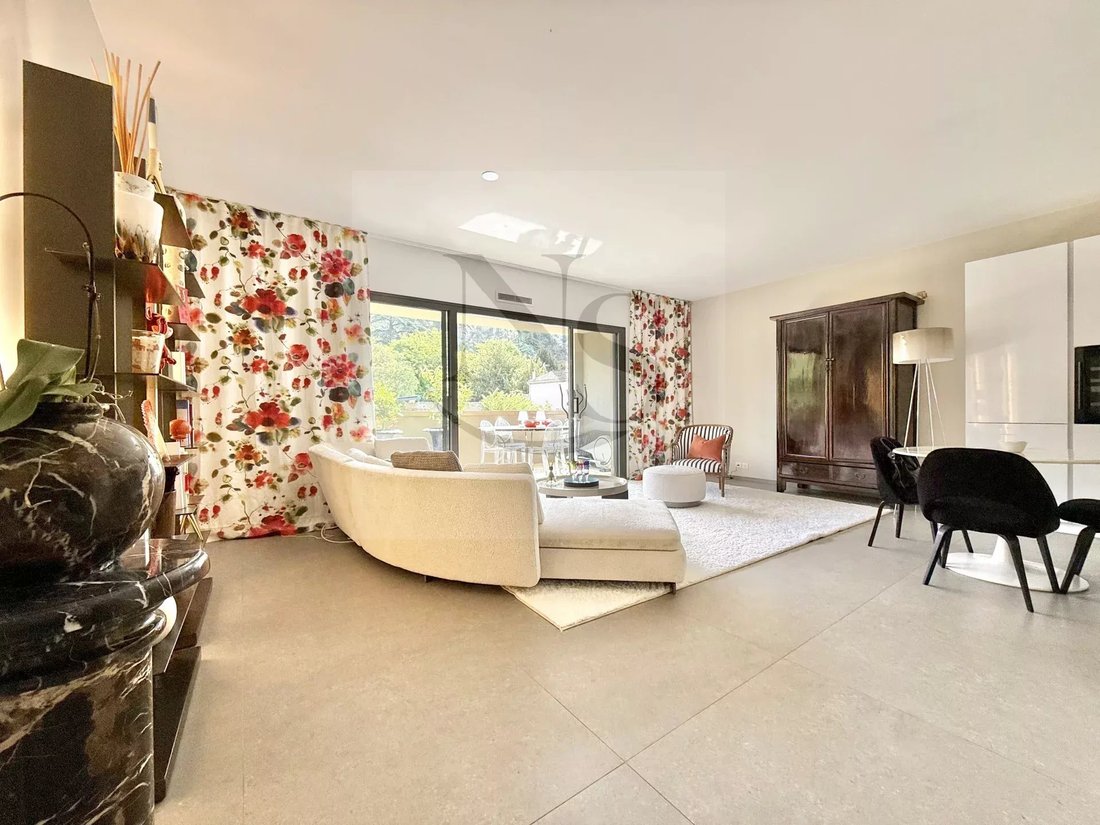 Apartment in Comtale-Cente-Cours Mirabeau, Aix-en-Provence, France 3 - 17829166