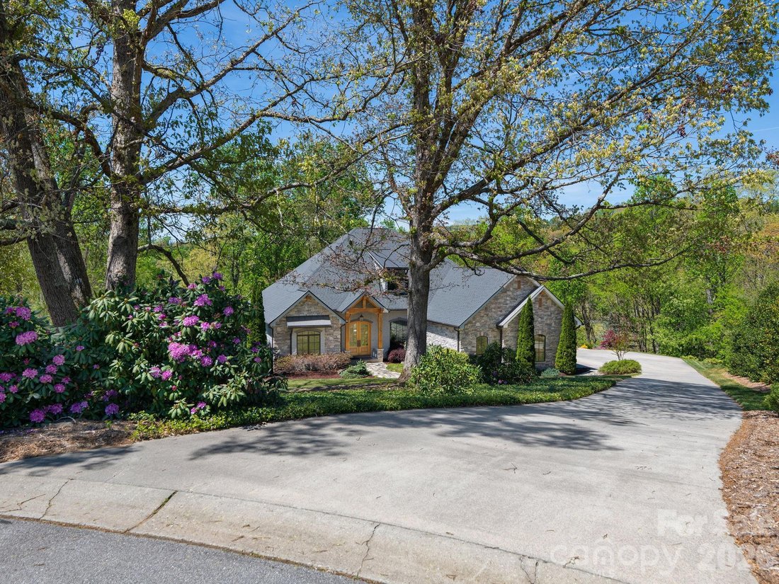 House in Fairview, North Carolina, United States 4 - 17821273
