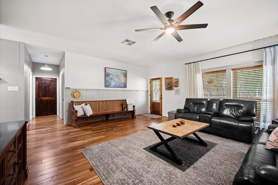 House in Montgomery, Texas, United States 5 - 17818379