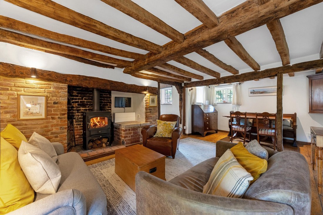 House in White Waltham, England 5 - 17826801