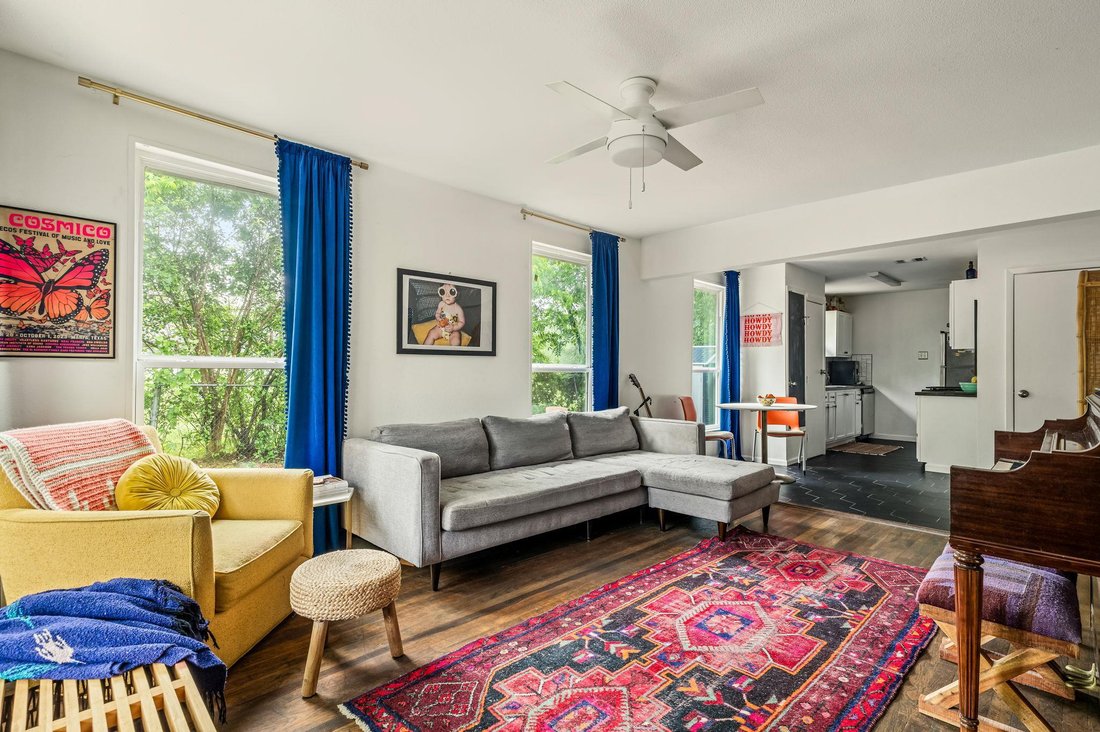 Austin, Texas, United States 5 - 17820458