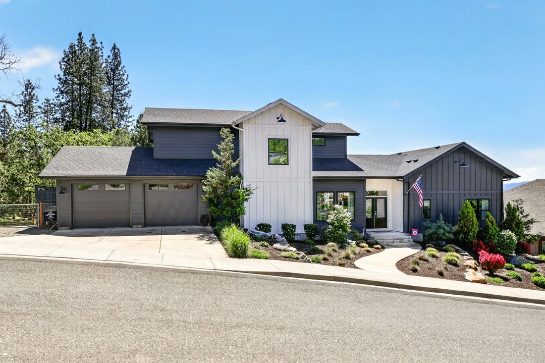 House in Grants Pass, Oregon, United States 1 - 17822461