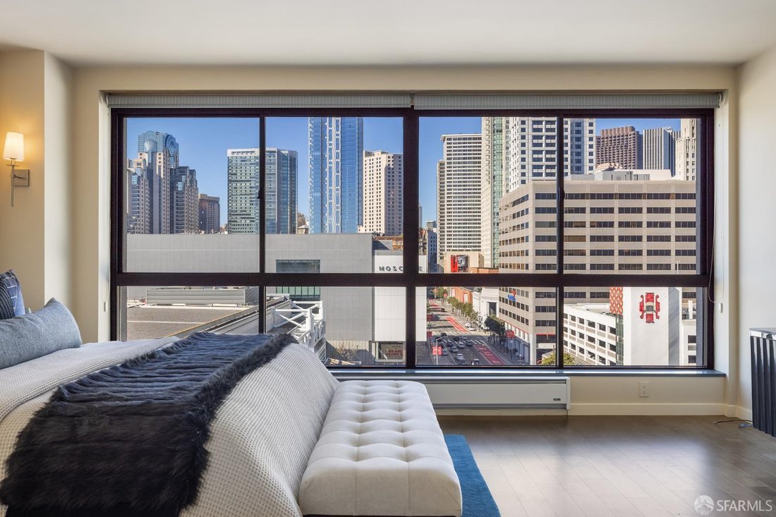 Condo in San Francisco, California, United States 5 - 17815997