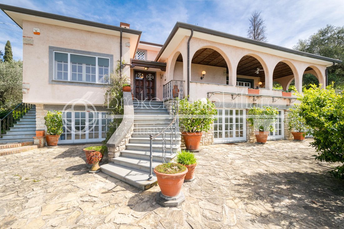 Villa in Massarosa, Tuscany, Italy 2 - 14075504