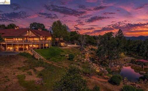 House in Groveland, California, United States 1