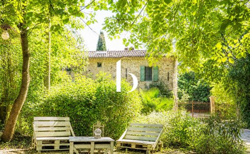 House in Saint-Victor-la-Coste, Occitania, France 1