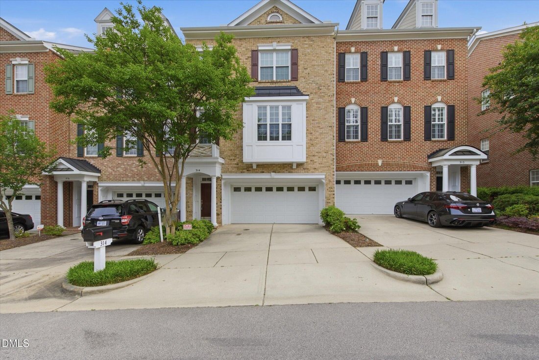 Townhouse in Cary, North Carolina, United States 3 - 17829980