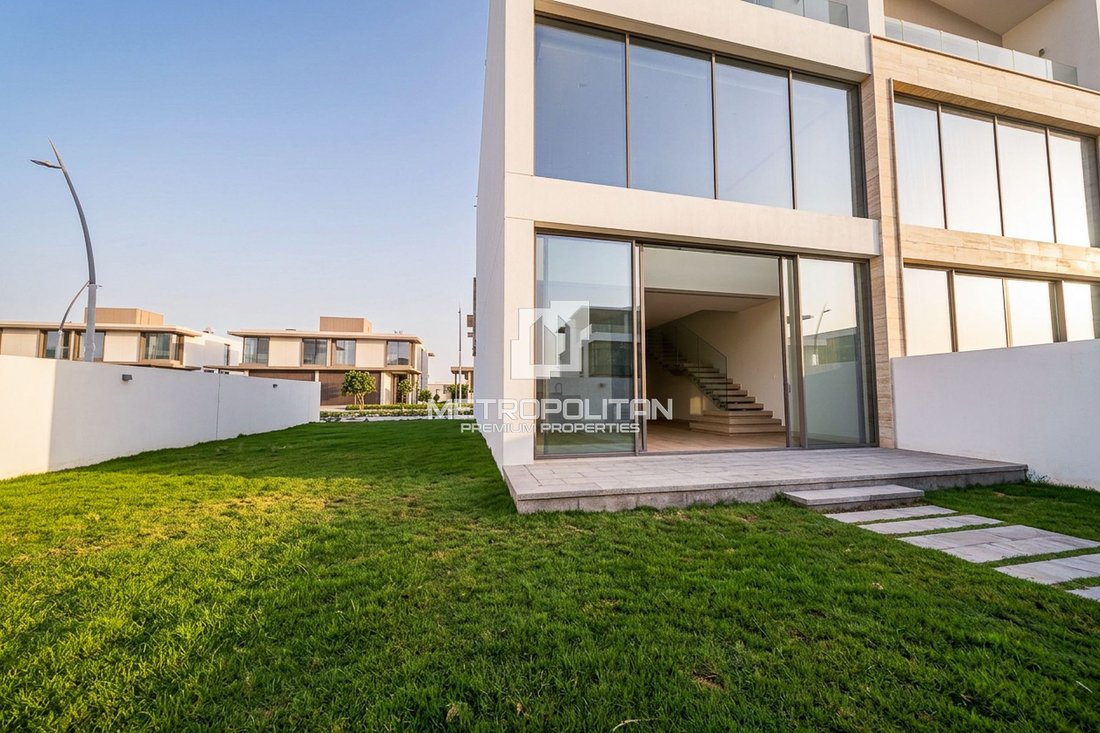 Townhouse in Al Barari, Dubai, United Arab Emirates 1 - 17820989