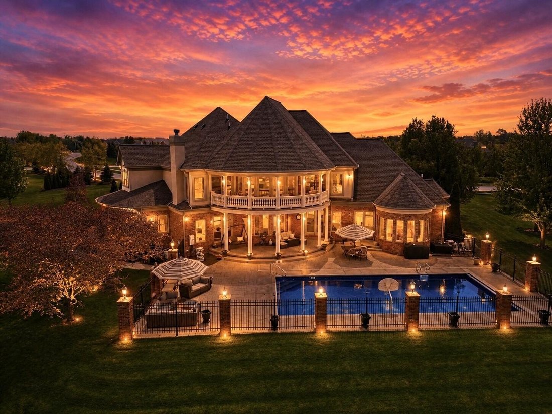 House in Crown Point, Indiana, United States 2 - 17831337