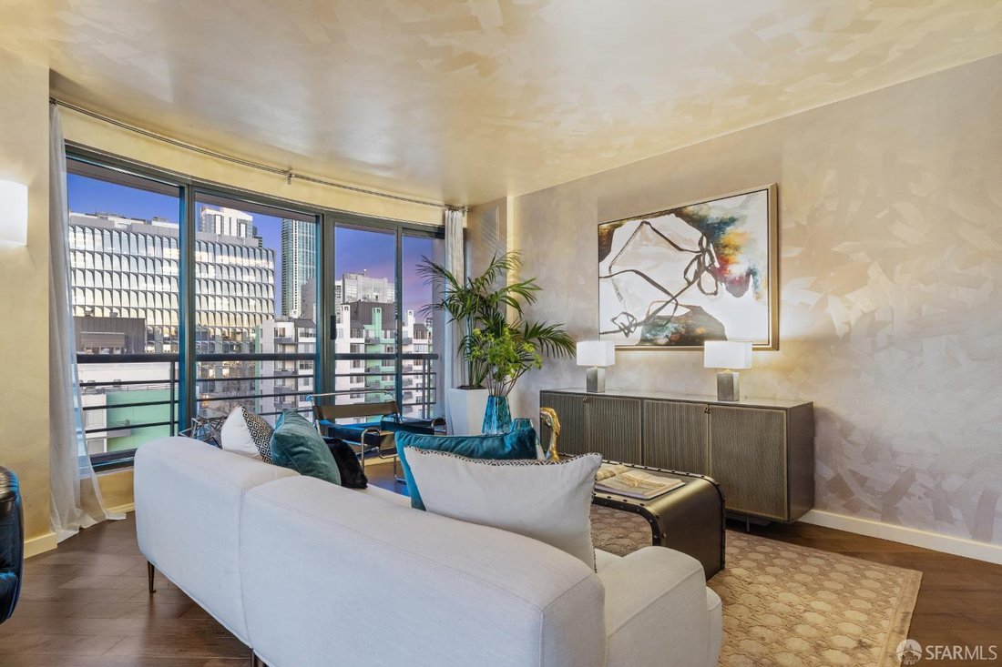 Condo in San Francisco, California, United States 3 - 17815997