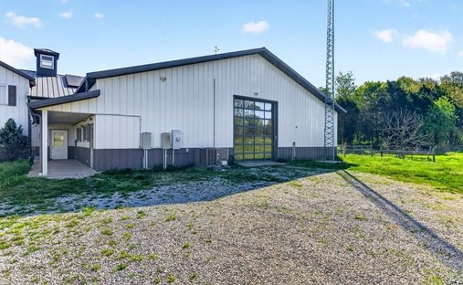 Farm Ranch in Fredericksburg, Indiana, United States 1