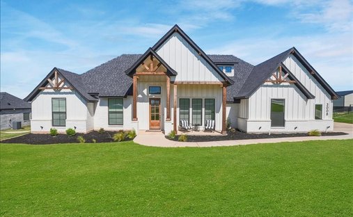 House in Springtown, Texas, United States 1