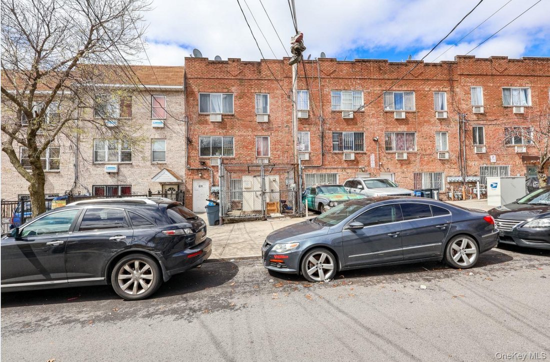 House in New York, New York, United States 4 - 17833931