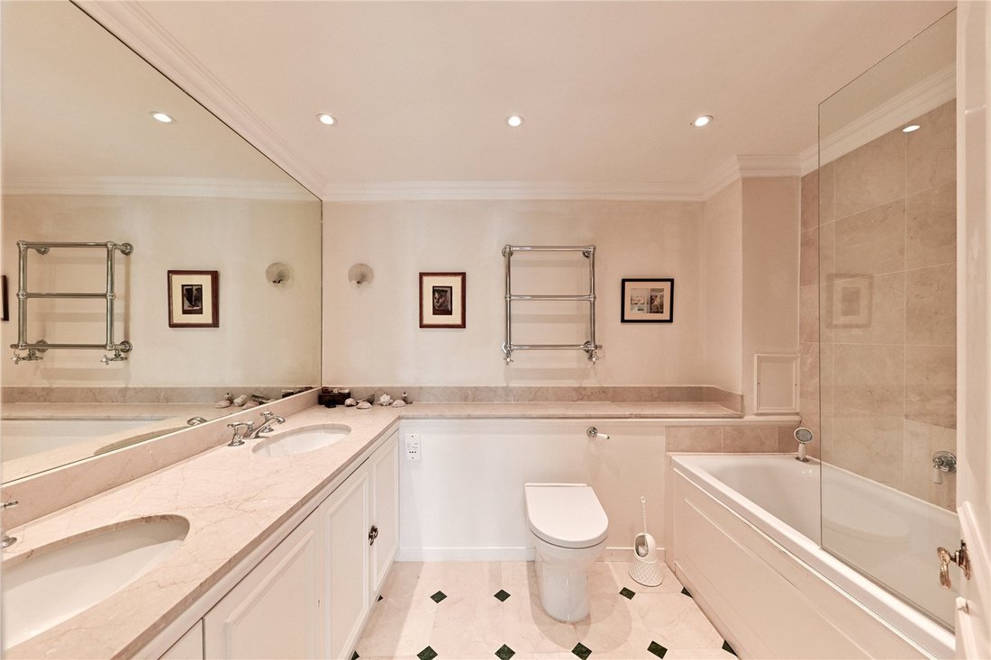 Apartment in South Kensington, Kensington And Chelsea, England 5 - 17822430
