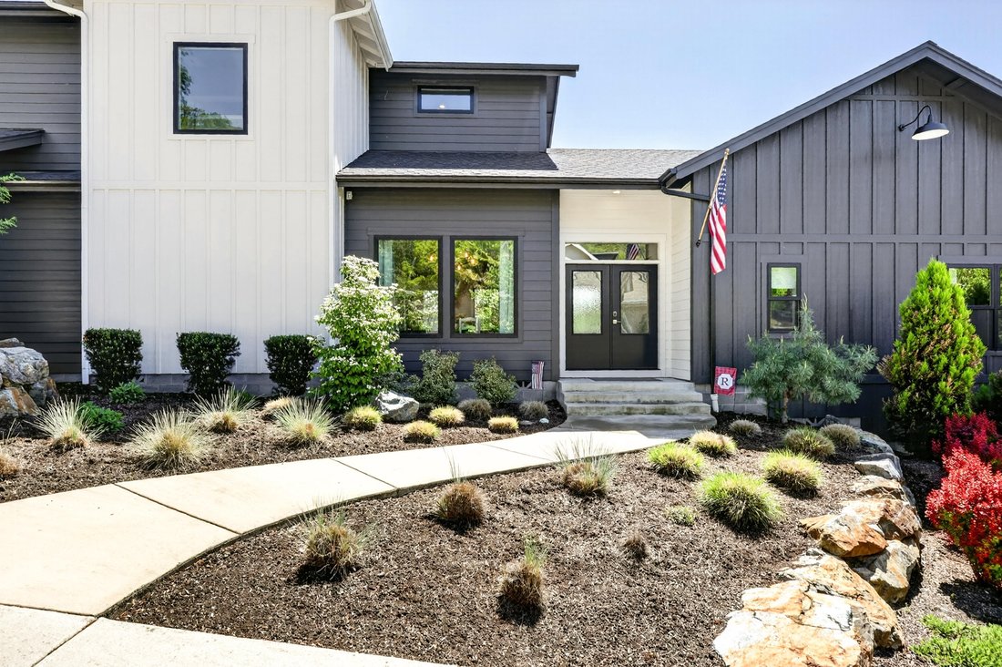 House in Grants Pass, Oregon, United States 3 - 17822461