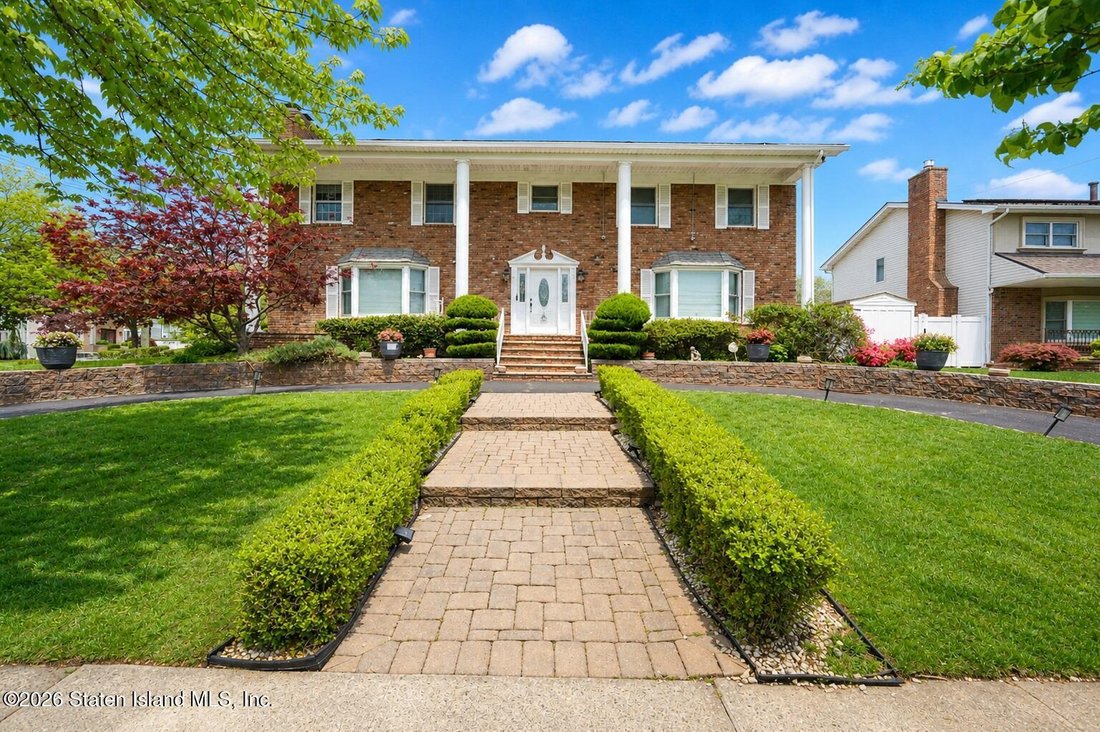 House in New York, New York, United States 1 - 17833729