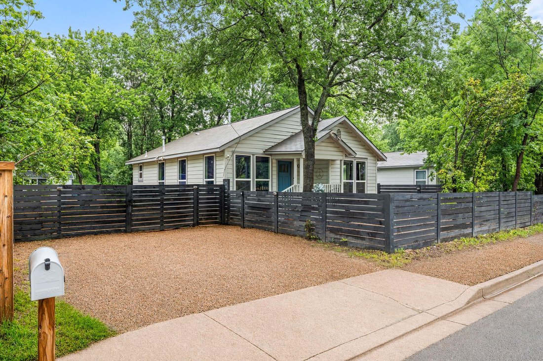 Austin, Texas, United States 2 - 17820458