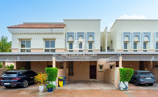 Townhouse in Jumeirah Golf Estates, Dubai, United Arab Emirates 1