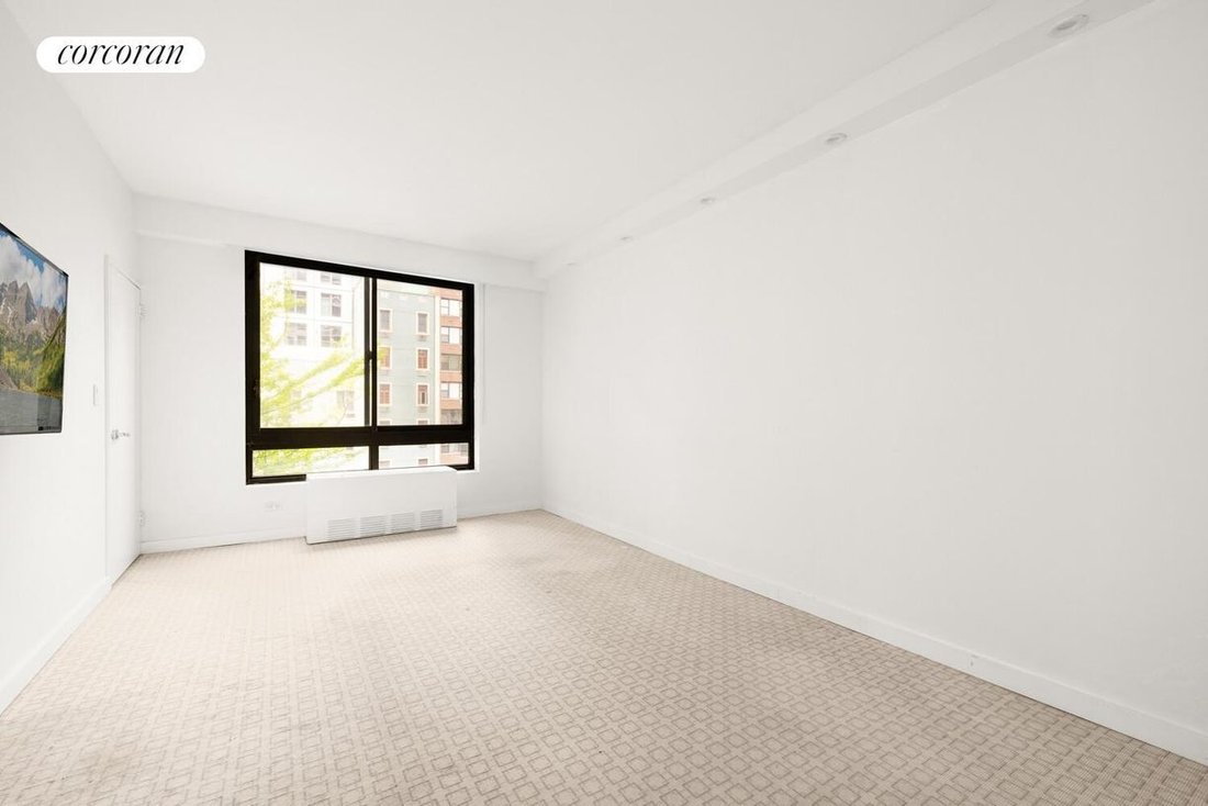 Co Op in New York, New York, United States 4 - 17821529