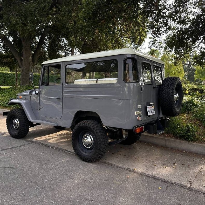 Suv in Glendale, United States 4 - 17817469