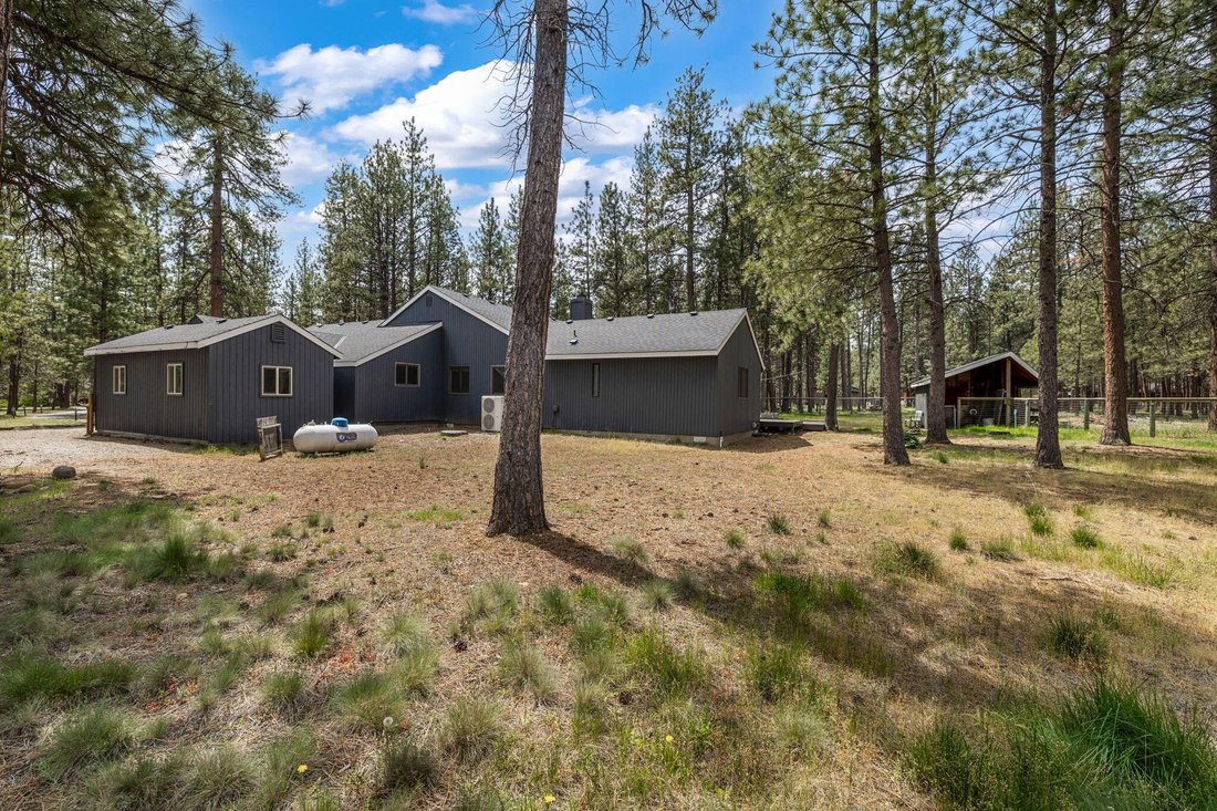 House in Sisters, Oregon, United States 3 - 17822458