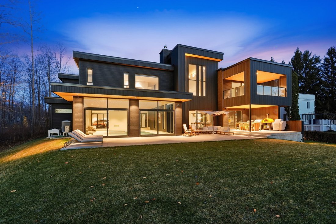 House in Saint-Ignace-de-Loyola, Quebec, Canada 2 - 17656074